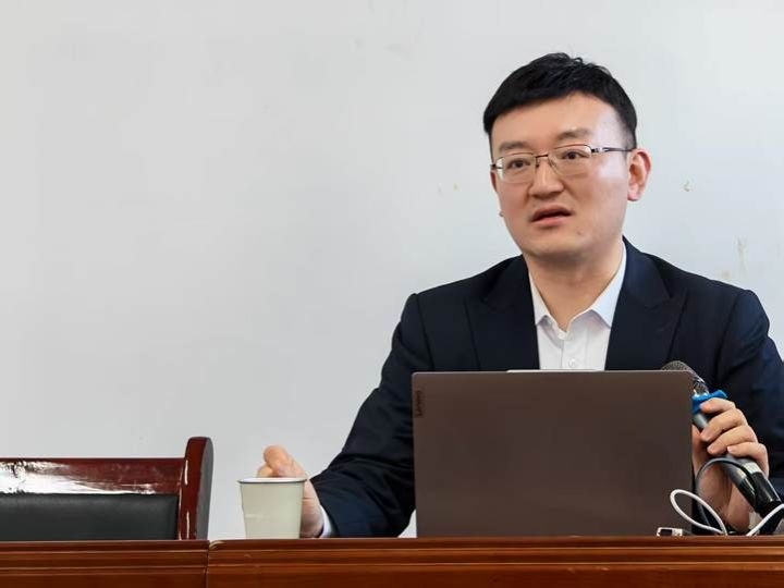 335b37ef2981b991a02b81e3e49fbafc